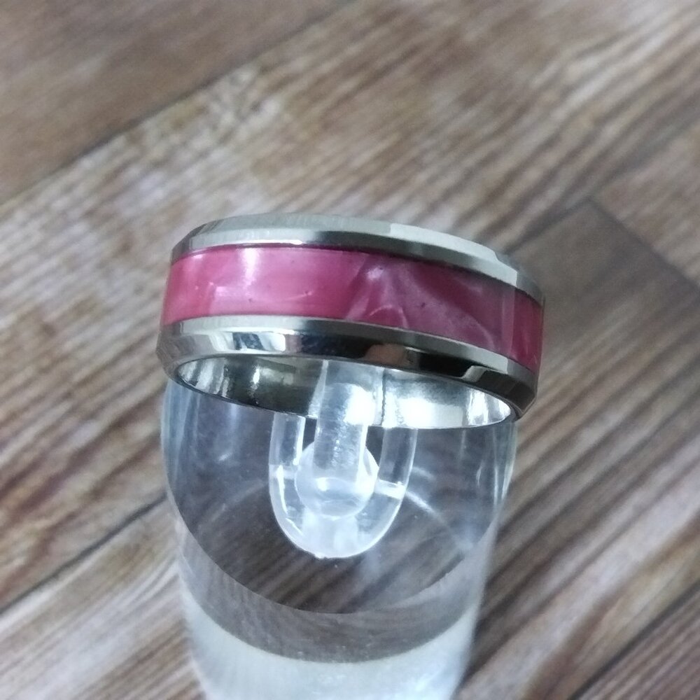 New Size 9, Silver Stainless Steel 8 MM Band Unisex Ring - Pink Swirl